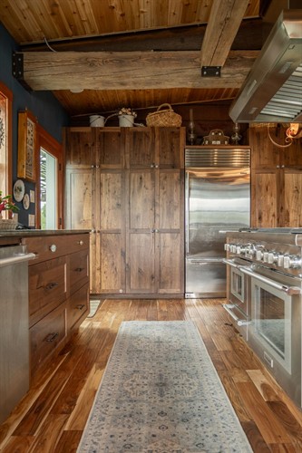 Gallery Image timberstone-woodworks-sandpoint-contractors-cabinet-shop-vert-018.jpg