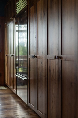 Gallery Image timberstone-woodworks-sandpoint-contractors-cabinet-shop-vert-020.jpg