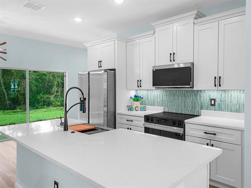 Gallery Image 4.4_Kitchen(1).jpg