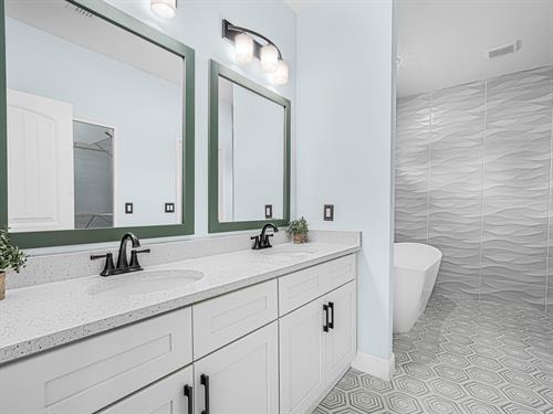 Gallery Image 6.5_Primary_Bath(1).jpg