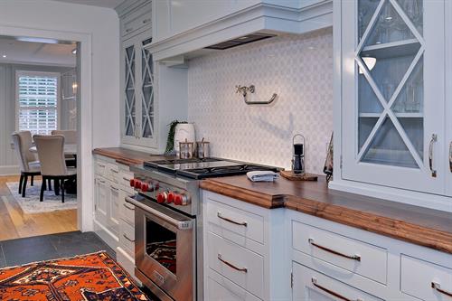 Gallery Image melrose-partners-designs-custom-homebuilder-kitchen-bathroom-remodel-luxury-real-estate-1022-Jamestown-Road-after-26.jpg