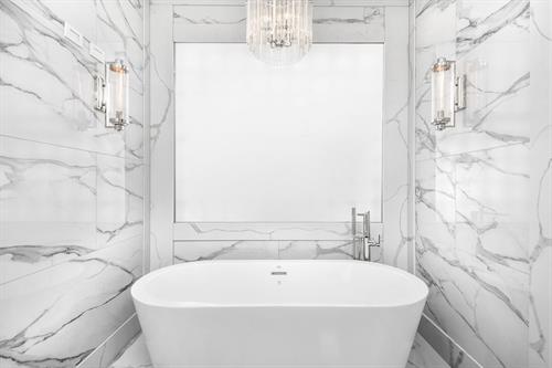 Gallery Image melrose-partners-designs-custom-homebuilder-kitchen-bathroom-remodel-renovation-new-construction-luxury-real-estate-1531-W-George4.jpg