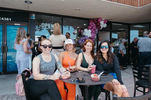 Gallery Image Oola(GrandOpening)_-129.jpg
