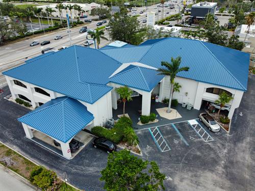 Gallery Image 1500_Colonial_Blvd.JPG