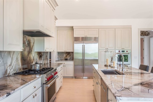 Gallery Image IMG_5142-2_(1).jpg