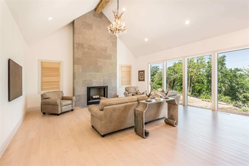 Gallery Image IMG_5148-2_(1).jpg