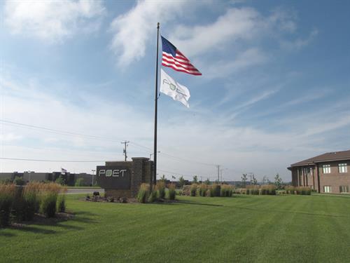 Gallery Image Poet_Flag_Pole_Pics_07-23-2010_004.jpg