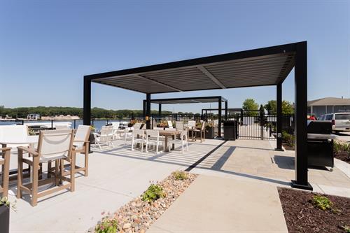 R-BREEZE Fixed Louvered Pergola