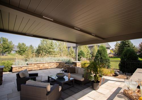 R-BLADE Motorized Louvered Pergola