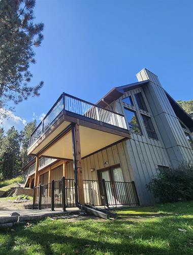 Tan Beadboard, Black Hills