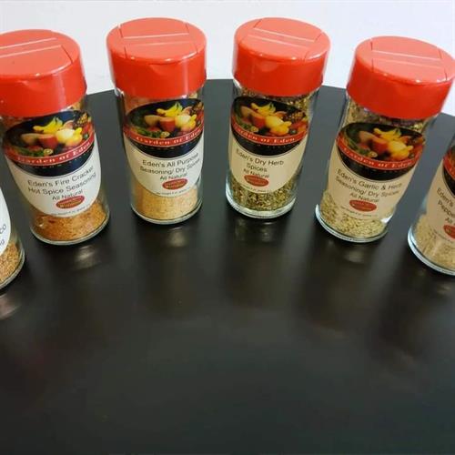 Six Different All-natural Dry Spices