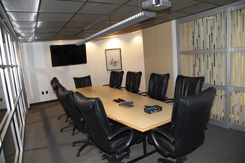 Two private boardrooms are available for planning session or important meetings in the Underground. 