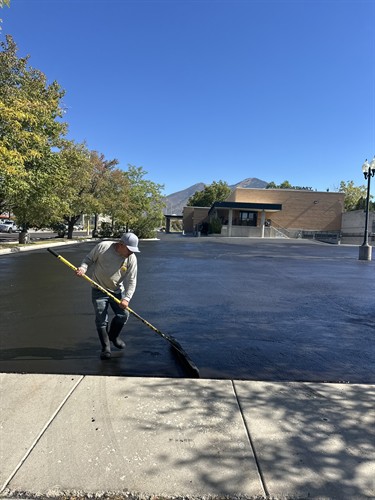 Gallery Image parking_lot_seal_coating_pic.jpeg