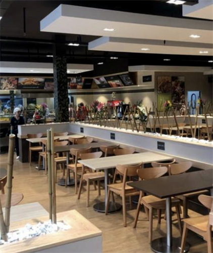 Commercial build-out with full construction scope including structure, ceiling systems and finishes. Designed and executed by ROCA.