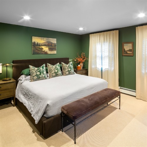 Titusville master-suite