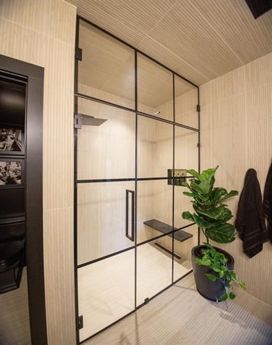 Gallery Image Shower_Doors_of_Nashville-4.jpg