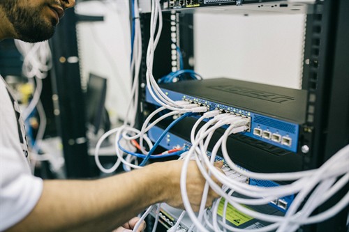 Gallery Image pexels-field-engineer-147254-442150.jpg