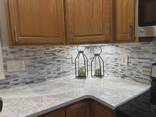 Gallery Image 8e8e6b4a-9709-40f3-8c80-cfac4d997c3d.jpg