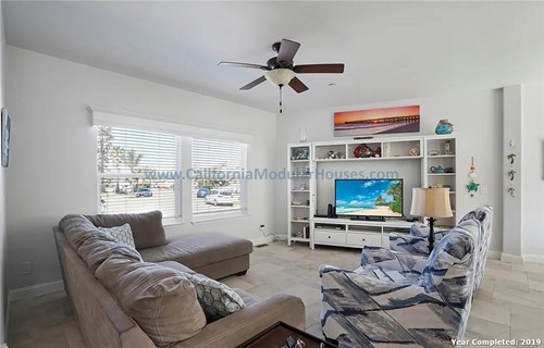 Living room with white walls.  California Modular Houses. Pre fabricated homes.  Modular houses for California.  Casas modulares.  Coastal California.  Ventura County, CA.  