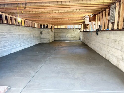 Gallery Image Garage_Pour_07.jpg