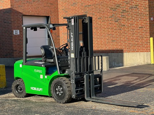 Gallery Image NOBLELIFT_FORKLIFT_-_EASY_ST.jpg