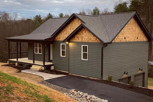 Gallery Image A0DF63F2-4CCA-4DF5-9ED2-58B6B1F42300.jpeg