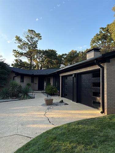 6” Black Aluminum Euro Box Gutters