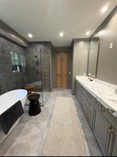 Gallery Image 019a7949-691b-7775-89c8-679b383168ce.jpeg