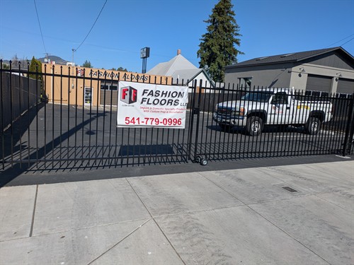 Parking in the back of Pine St.