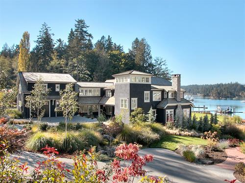 Gallery Image Exterior_Front_1.jpg