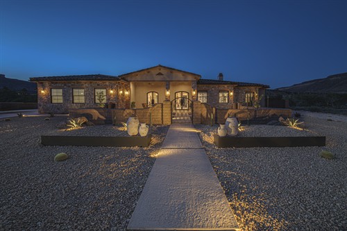 Desert Luxury Front Exterior