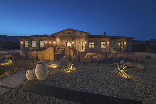 Desert Luxury Front Exterior.