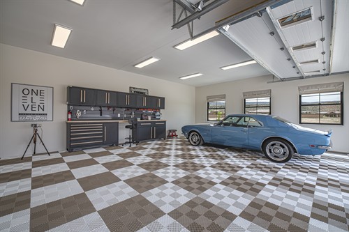 Desert Luxury Garage Interior Camaro