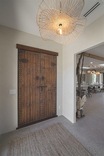 Desert Luxury Foyer