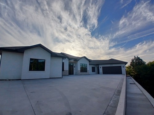 Gallery Image 558575028_1187335356791753_3082554247556669197_n.jpg