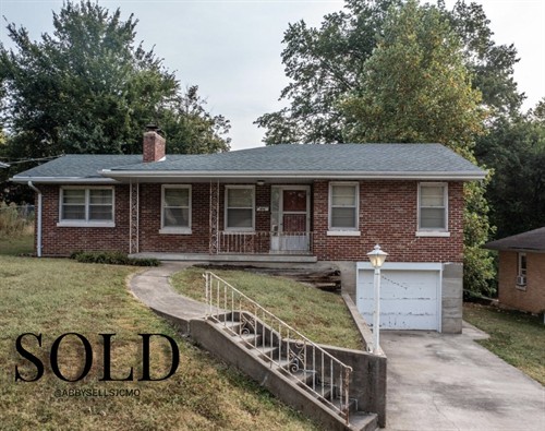 Gallery Image 406_Meier_Dr_SOLD_post.jpg