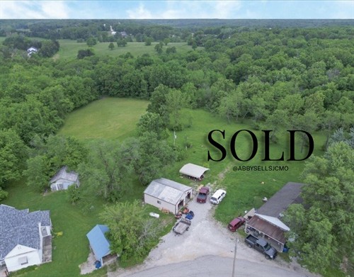 Gallery Image 5000_Noree_St_SOLD_post.jpg