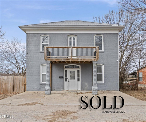 Gallery Image 603_N_Oak_St_SOLD_post_(Facebook_post).PNG