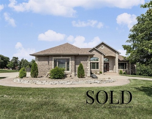 Gallery Image 829_Sherwood_SOLD_post.jpg