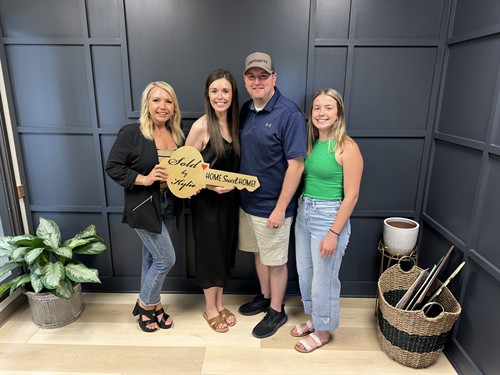 Gallery Image IMG_6929.jpeg