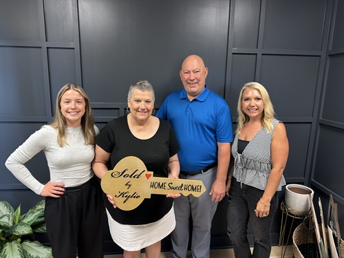 Gallery Image IMG_7084.jpeg