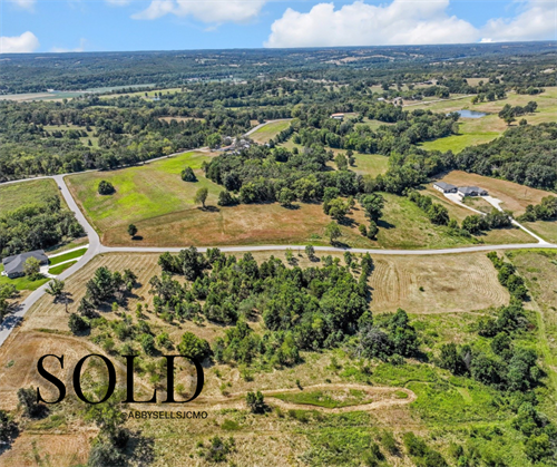 Gallery Image Peaceful_Ridge_SOLD_post.PNG