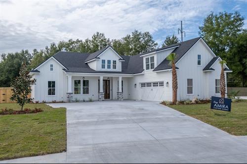 Gainesville home build by Amira Custom Homes