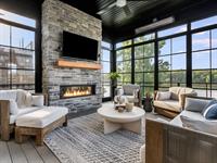 Waterfront Contemporary Home 3-Seasons Rm