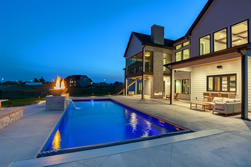 Gallery Image Embarq_18264_Valleyview_Circle_Clive_MLS_Twilight_September_2024_(15).jpg