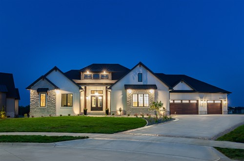 Gallery Image Embarq_18264_Valleyview_Circle_Clive_MLS_Twilight_September_2024_(19).jpg