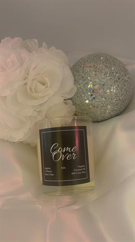 Come Over  Come over is a one of a kind blend. Luxury and sweet meets masculine and rich . Together makes magic filling the room with the smells of black saffron and amber.. A mood setter for sure !