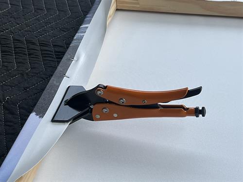 Hands-free, non-slip grip.