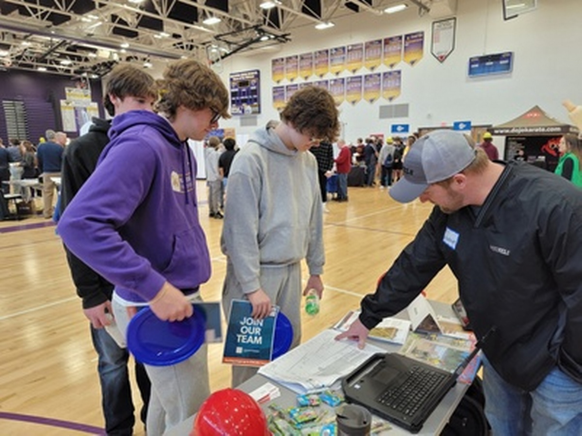 Business Registration Career Exploration Fair & Community Expo Apr