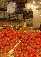 Gallery Image SuperValu-tomatoes.jpg